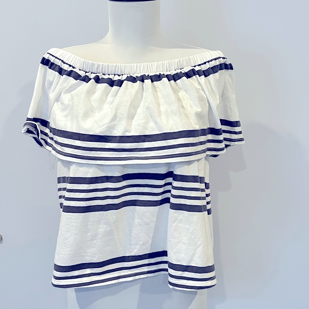 Off the shoulder cropped top